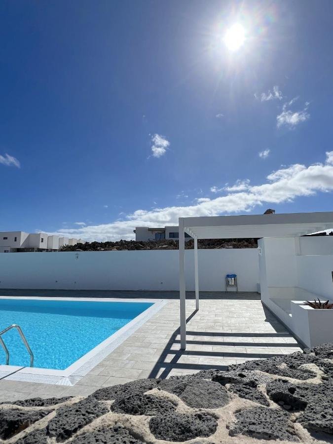 Casahost Villa Dolce Vita Costa Teguise Exterior foto